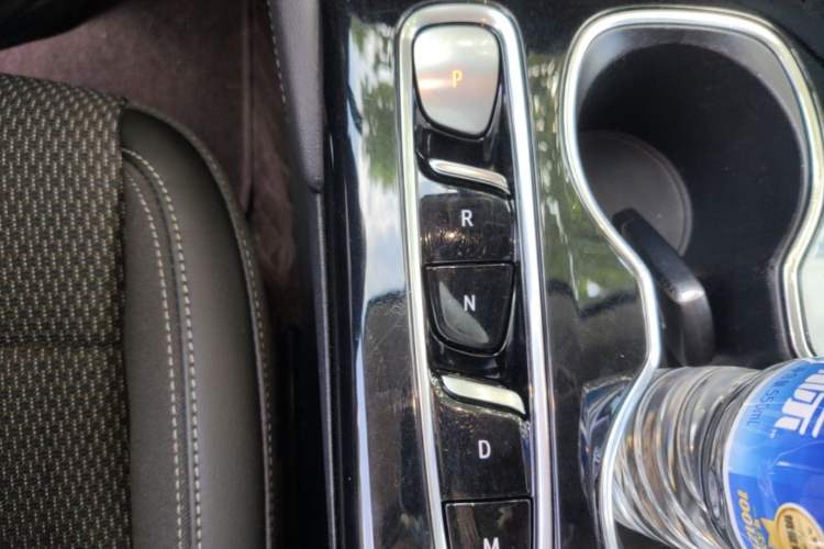Used Buick Envision 2020 Onix S 652T Two-Wheel Drive Elite Model Gear Lever