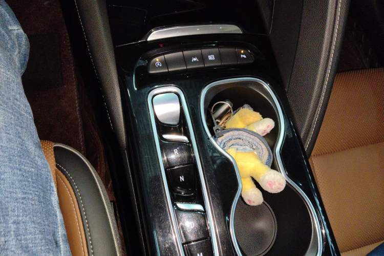 Used Buick Envision 2020 Encore GX S 652T Two-Wheel-Drive Limited-Edition S Sport Version Gear Lever