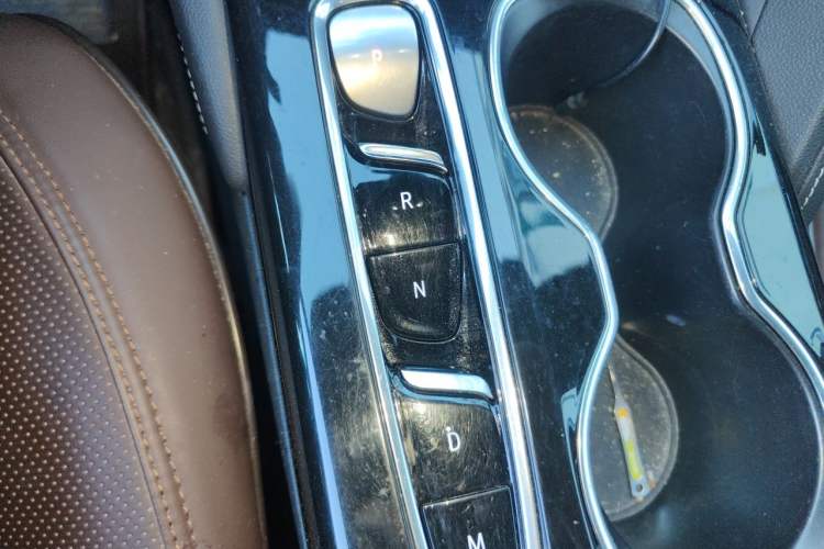 Used Buick Envision 2020 Encore S 652T Two-Wheel Drive Luxury Model Gear Lever