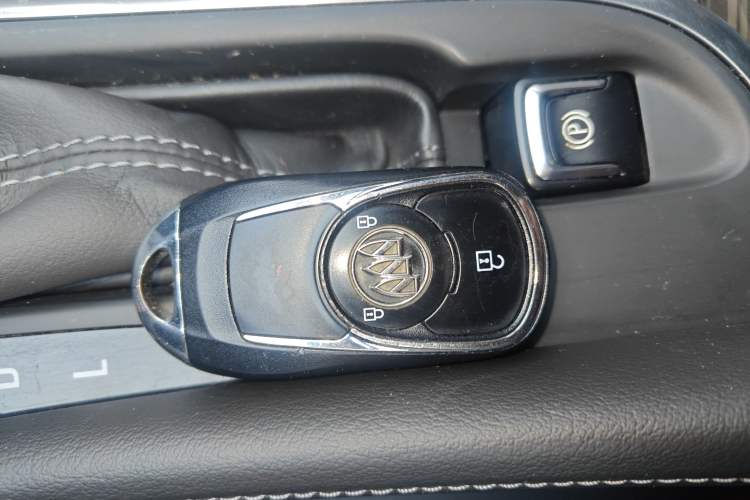 Used Buick Envision 2020 20T Two-Wheel Drive Leading Version Interior 1