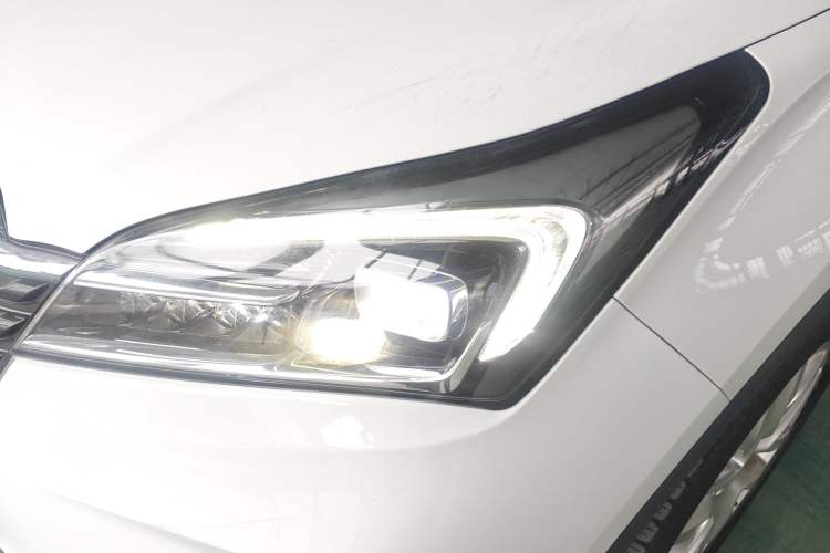 Used Buick Envision 2020 28T Four-Wheel Drive Elite Version Left Front Headlight