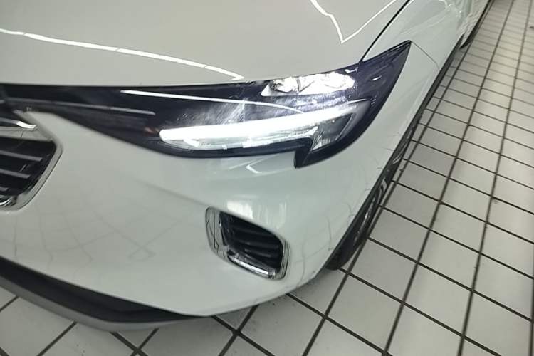 Used Buick Envision 2020 Encore S 652T Two-Wheel Drive Luxury Model Left Front Headlight