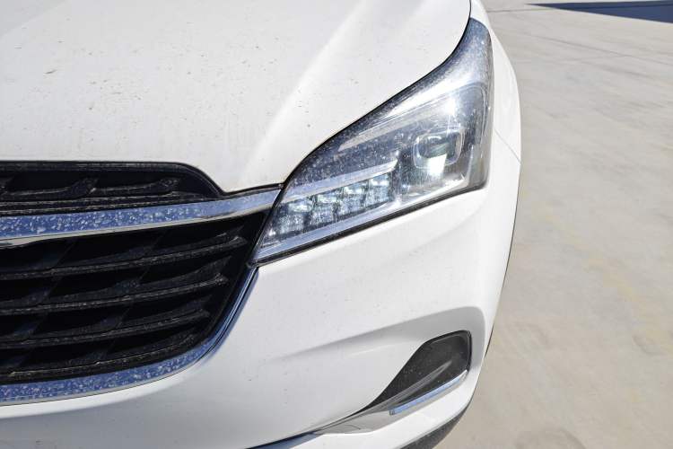Used Buick Envision 2020 20T Two-Wheel Drive Leading Version Left Front Headlight