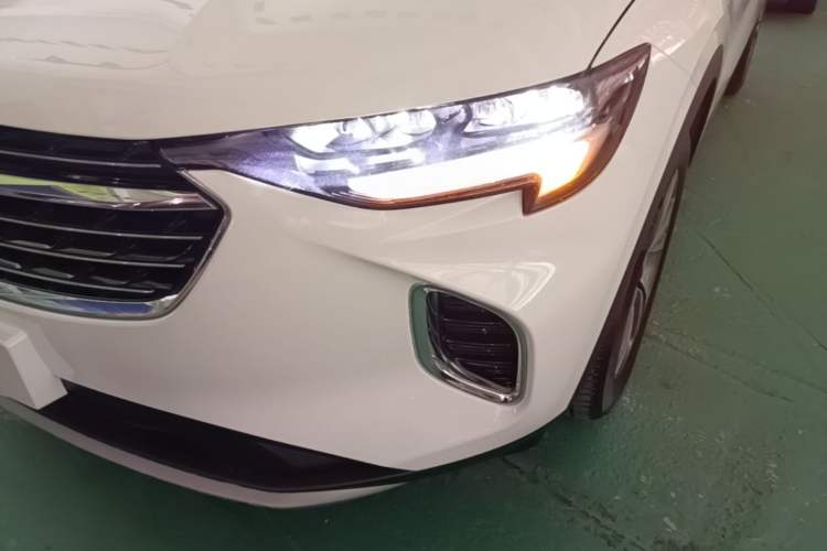 Used Buick Envision 2020 Encore S 652T Two-Wheel Drive Luxury Model Left Front Headlight