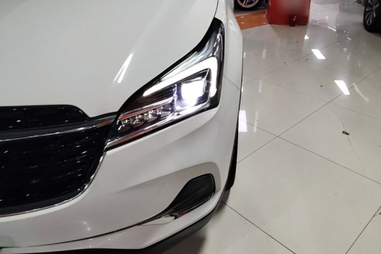 Used Buick Envision 2020 20T Two-Wheel Drive Leading Version Left Front Headlight