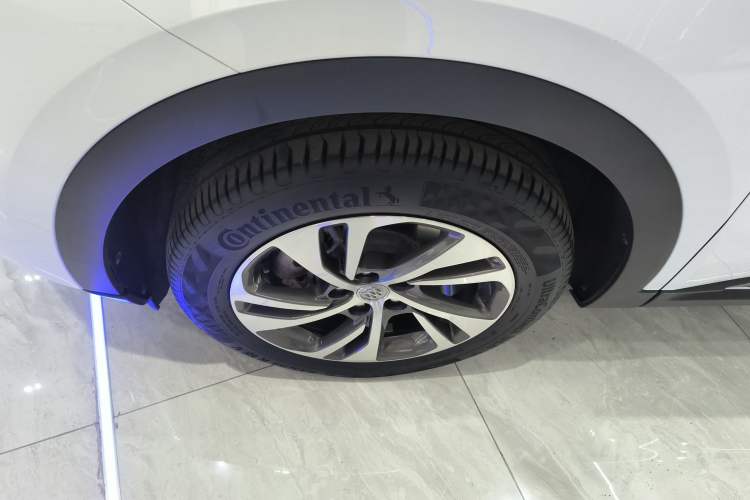 Used Buick Envision 2020 Encore S 652T Two-Wheel Drive Luxury Model Left Front Wheel Hub