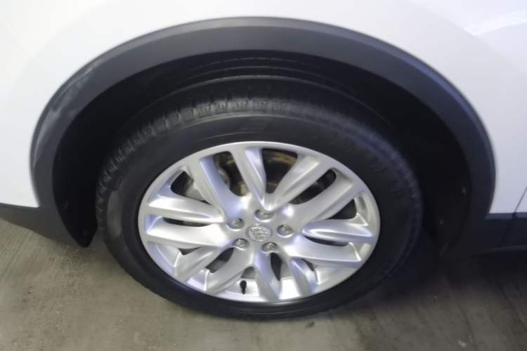 Used Buick Envision 2020 28T Four-Wheel Drive Elite Version Left Front Wheel Hub