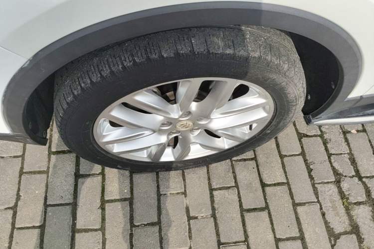 Used Buick Envision 2020 28T Four-Wheel Drive Elite Version Left Front Wheel Hub