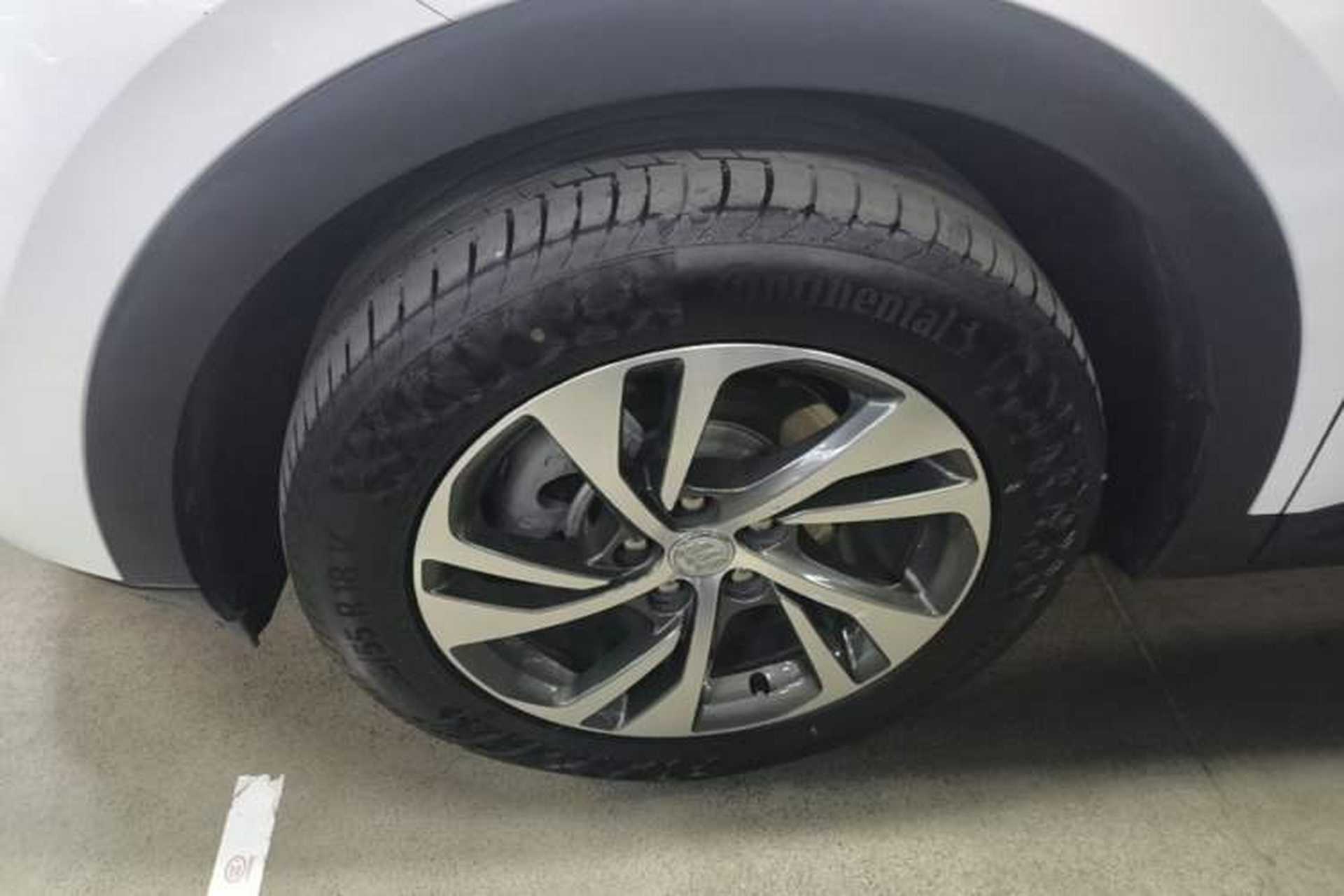 Used Buick Envision 2020 Encore S 652T Four-Wheel Drive Luxury Model Left Front Wheel Hub