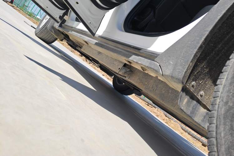 Used Buick Envision 2020 20T Two-Wheel Drive Leading Version Left Side Sill