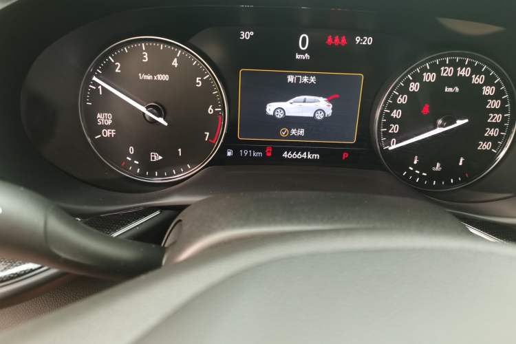 Used Buick Envision 2020 Onix S 652T Two-Wheel Drive Elite Model Odometer Close Up