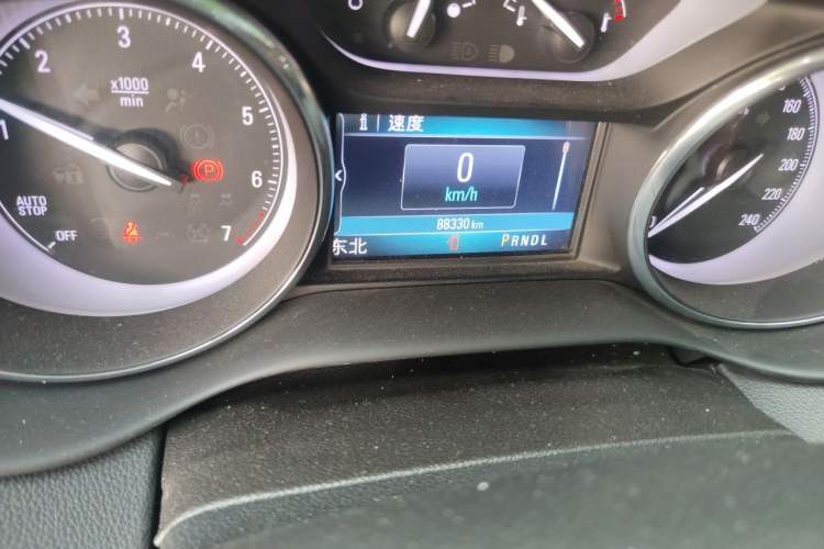Used Buick Envision 2020 28T Four-Wheel Drive Elite Version Odometer Close Up