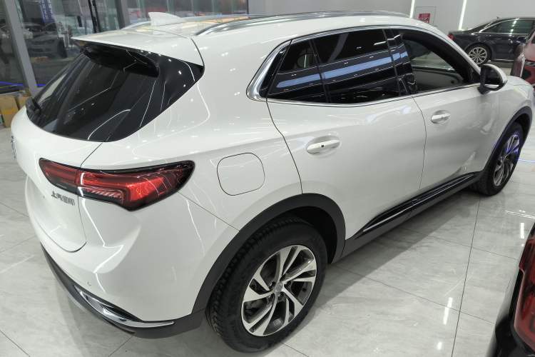 Used Buick Envision 2020 Encore S 652T Two-Wheel Drive Luxury Model Rear Right 45 Deg