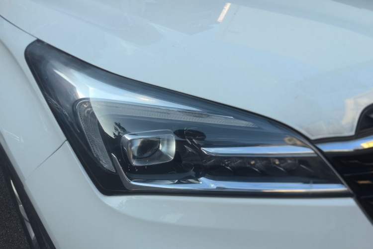 Used Buick Envision 2020 20T Two-Wheel Drive Leading Version Right Front Headlight