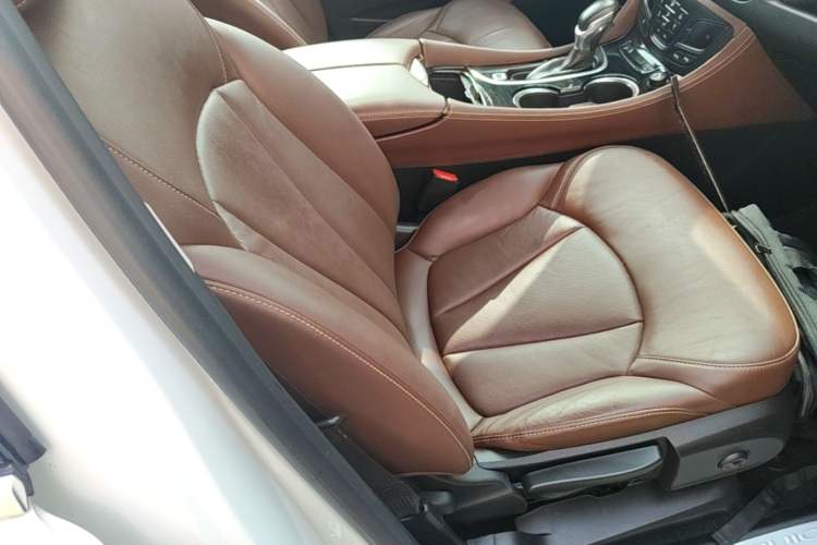 Used Buick Envision 2020 28T Four-Wheel Drive Elite Version Right Front Seat