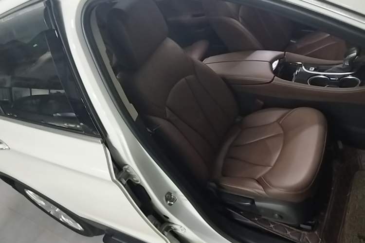 Used Buick Envision 2020 28T Four-Wheel Drive Elite Version Right Front Seat