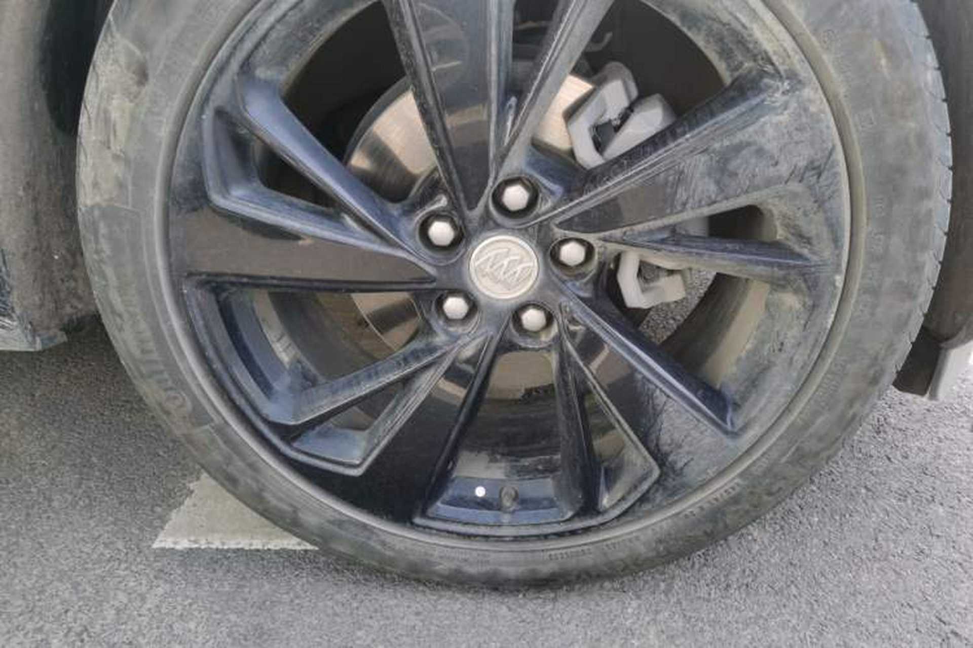Used Buick Envision 2020 Encore GX S 652T Two-Wheel-Drive Limited-Edition S Sport Version Right Front Wheel Hub