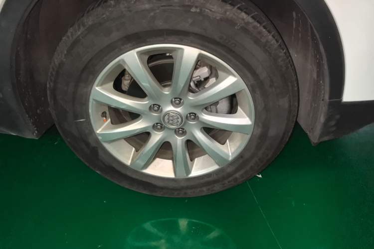 Used Buick Envision 2020 20T Two-Wheel Drive Elite Version Right Front Wheel Hub