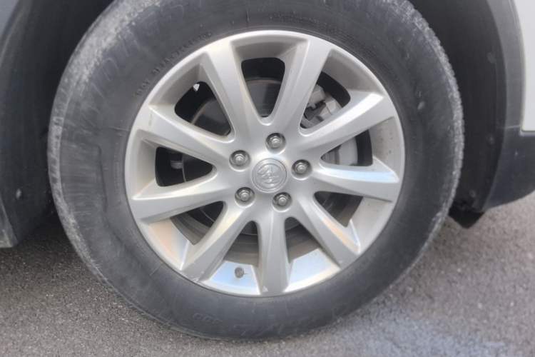 Used Buick Envision 2020 20T Two-Wheel Drive Leading Version Right Front Wheel Hub