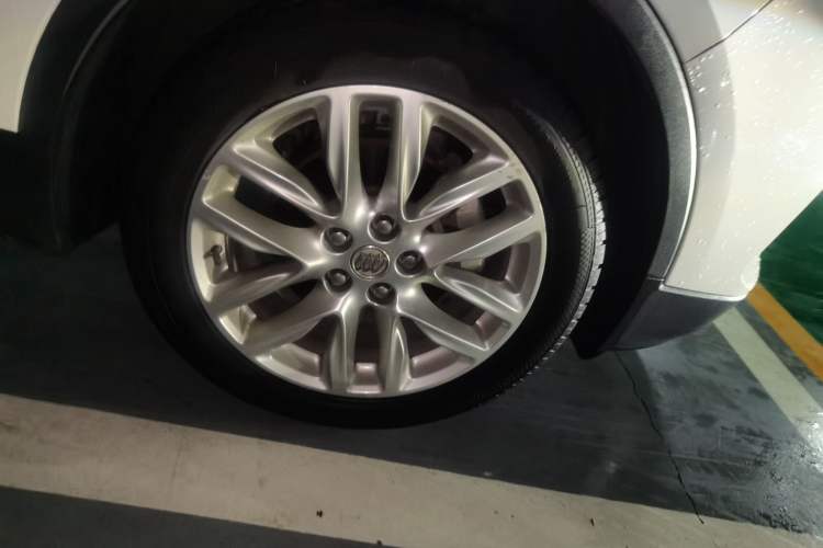 Used Buick Envision 2020 28T Four-Wheel Drive Elite Version Right Front Wheel Hub