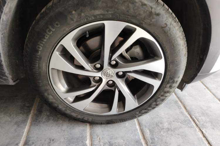 Used Buick Envision 2020 Onix S 652T Two-Wheel Drive Elite Model Right Front Wheel Hub