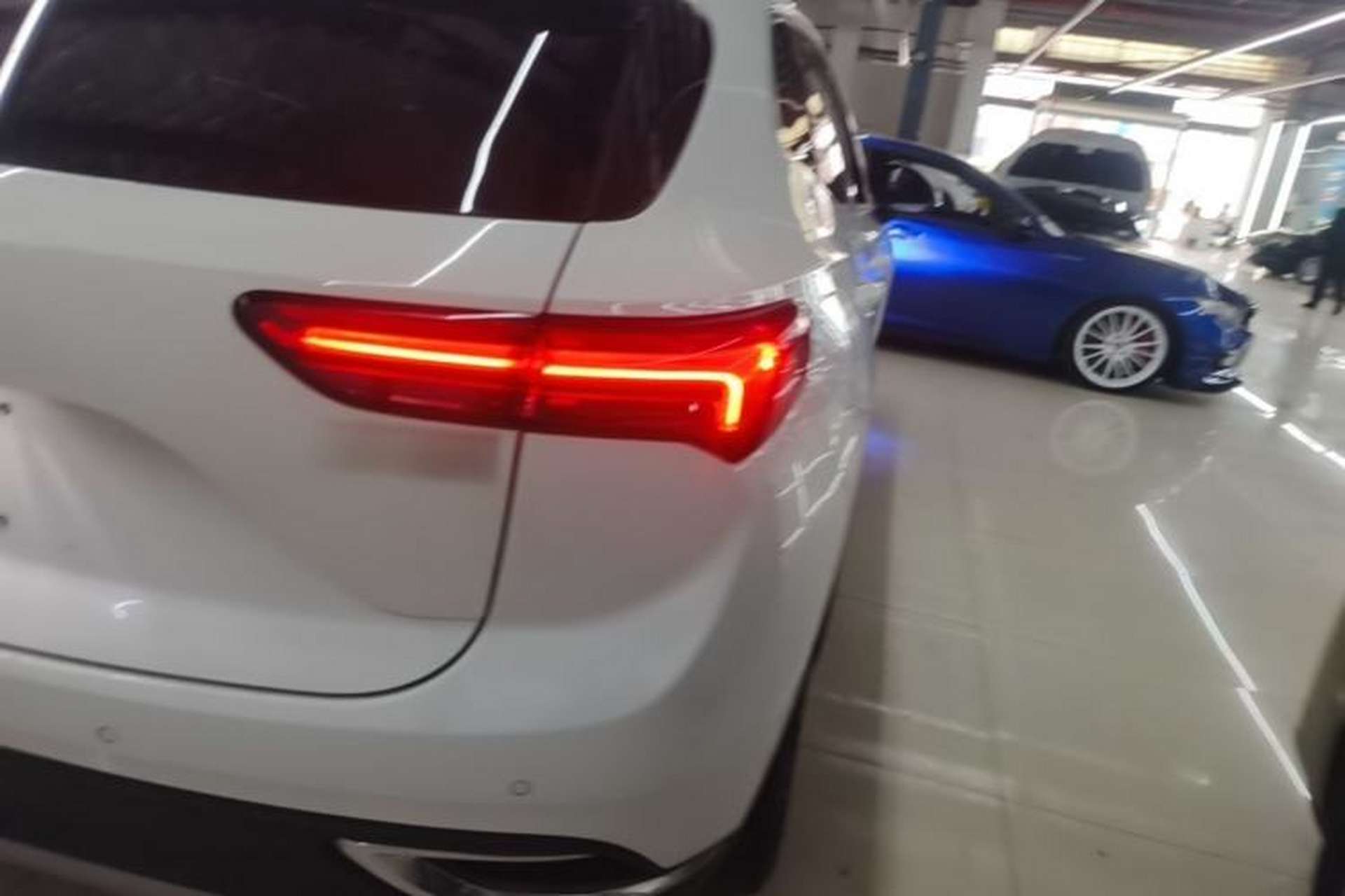 Used Buick Envision 2020 Onix S 652T Two-Wheel Drive Elite Model Right Rear Taillight
