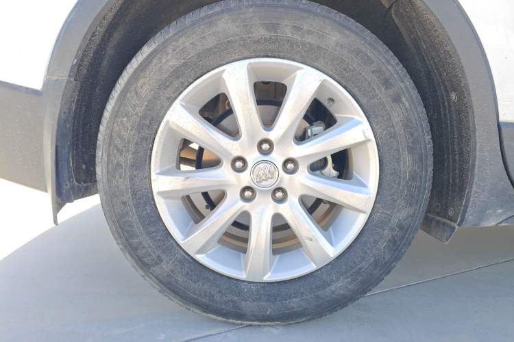 Used Buick Envision 2020 20T Two-Wheel Drive Leading Version Right Rear Wheel Hub