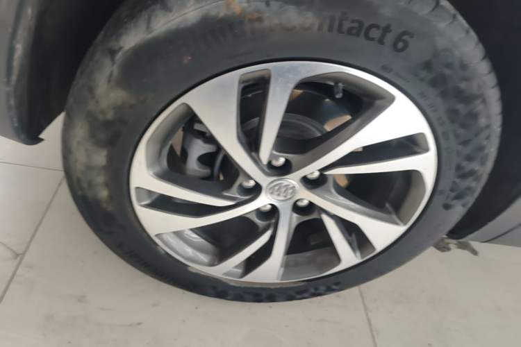 Used Buick Envision 2020 Onix S 652T Two-Wheel Drive Elite Model Right Rear Wheel Hub