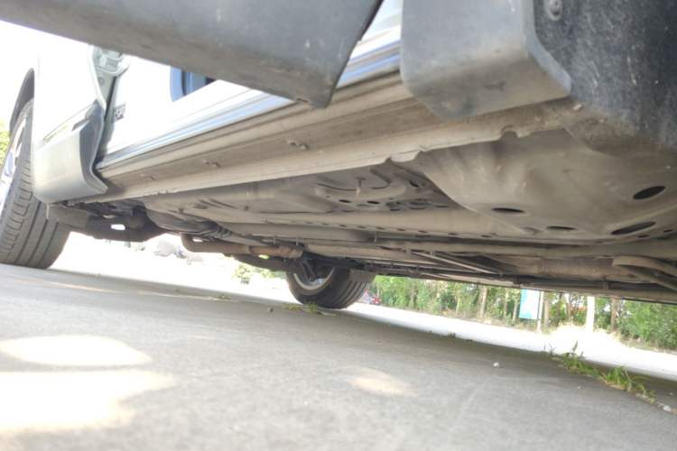 Used Buick Envision 2020 Onix S 652T Two-Wheel Drive Elite Model Right Side Sill