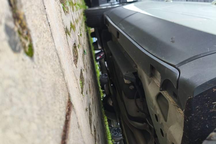 Used Buick Envision 2020 20T Two-Wheel Drive Leading Version Right Side Sill