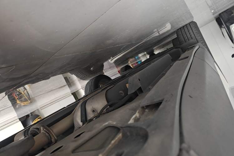 Used Buick Envision 2020 28T Four-Wheel Drive Elite Version Right Side Sill