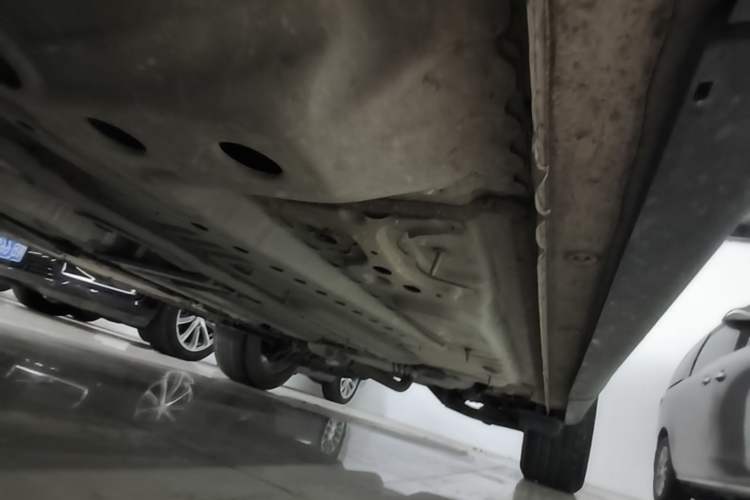 Used Buick Envision 2020 Onix S 652T Two-Wheel Drive Elite Model Right Side Sill