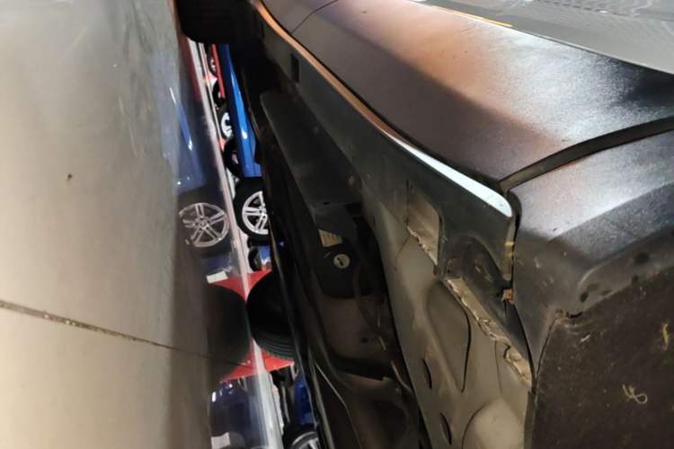 Used Buick Envision 2020 20T Two-Wheel Drive Leading Version Right Side Sill