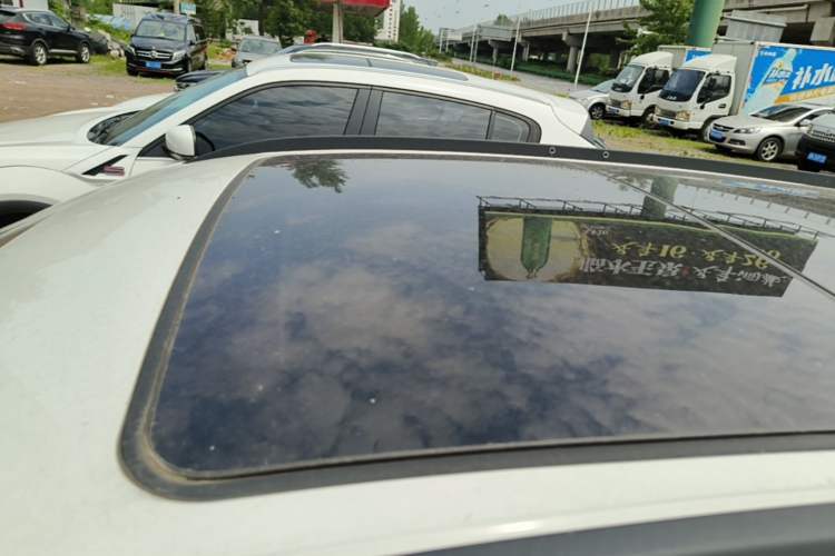 Used Buick Envision 2020 20T Two-Wheel Drive Leading Version Roof