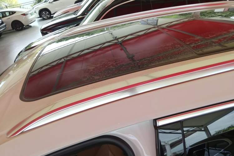 Used Buick Envision 2020 Encore S 652T Two-Wheel Drive Luxury Model Roof