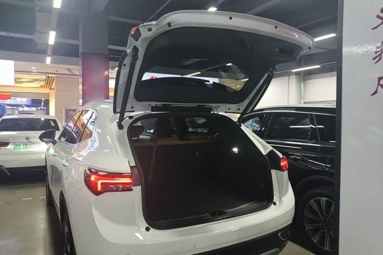 Used Buick Envision 2020 Encore S 652T Four-Wheel Drive Luxury Model Trunk