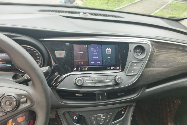Used Buick Envision 2021 532T Two-Wheel-Drive Leading Version Audio And AC Panel