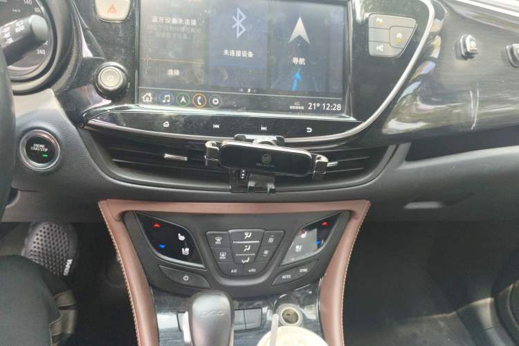 Used Buick Envision 2021 532T Two-Wheel-Drive Luxury Version Audio And AC Panel