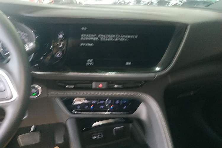 Used Buick Envision 2021 Encore Plus 652T Five-Seat Luxury Model Audio And AC Panel