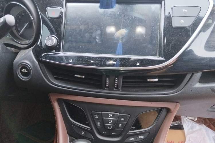 Used Buick Envision 2021 532T Two-Wheel-Drive Elite Version Audio And AC Panel