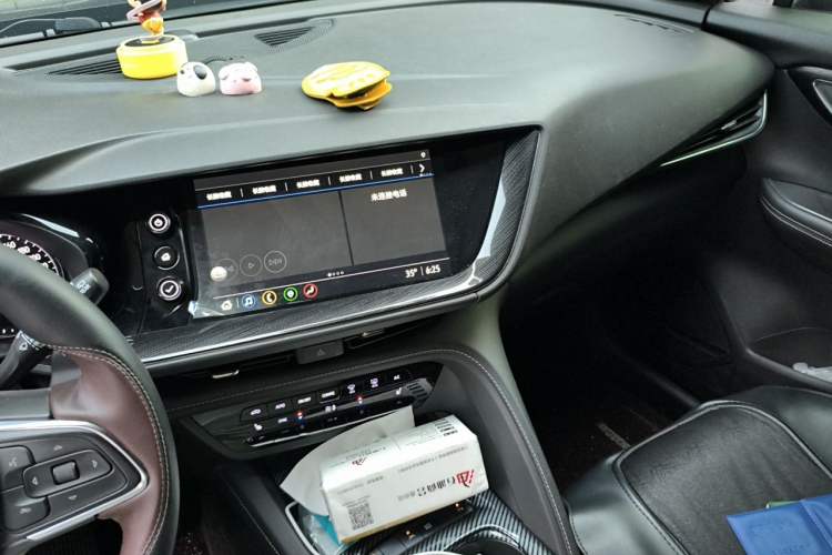 Used Buick Envision 2021 Encore Plus 652T Five-Seat Luxury Model Audio And AC Panel