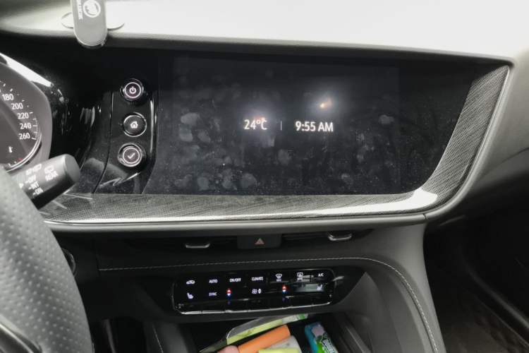 Used Buick Envision 2021 Encore Plus 652T Five-Seat Elite Model Audio And AC Panel