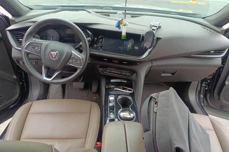 Used Buick Envision 2021 Encore Plus 652T Five-Seat Luxury Model Center Console