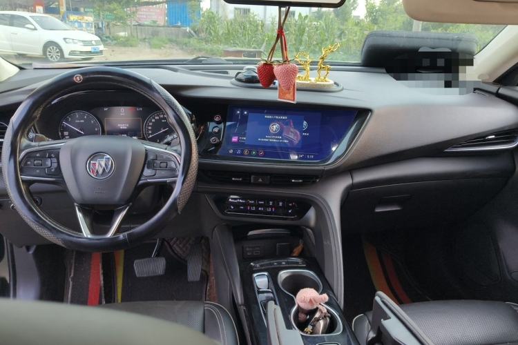 Used Buick Envision 2021 Encore Plus 652T Five-Seat Luxury Model Center Console