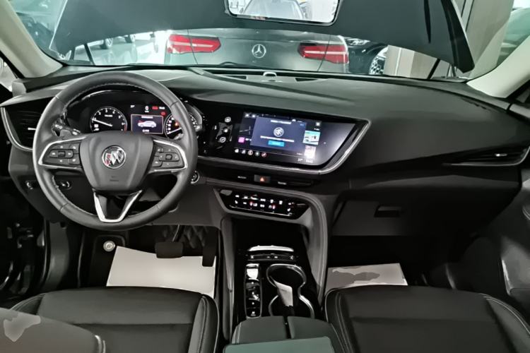 Used Buick Envision 2021 Encore Plus 652T Five-Seat Luxury Model Center Console