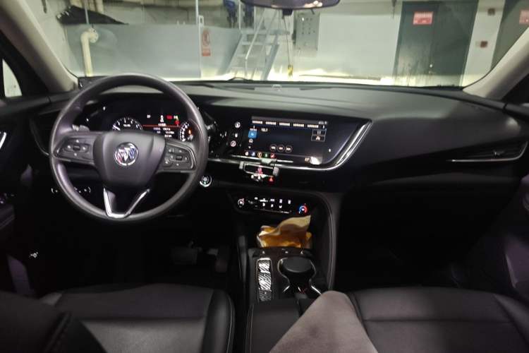 Used Buick Envision 2021 Encore Plus 652T Five-Seat Elite Model Center Console