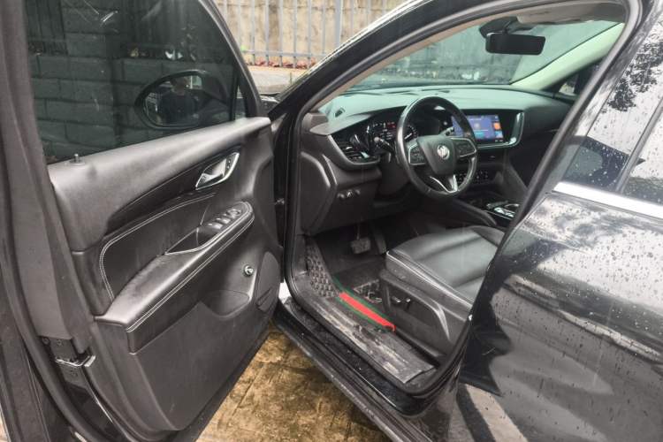 Used Buick Envision 2021 Encore Plus 652T Five-Seat All-Wheel-Drive Luxury Model Driver Seat