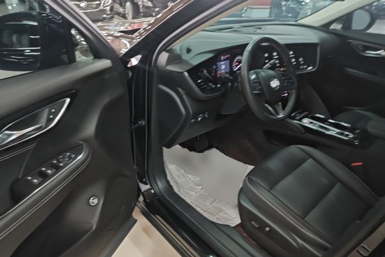 Used Buick Envision 2021 Encore Plus 652T Five-Seat All-Wheel-Drive Luxury Model Driver Seat