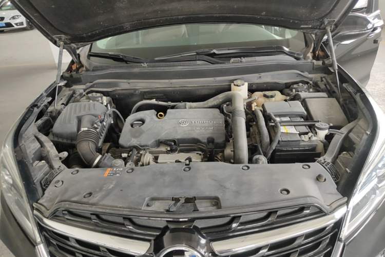 Used Buick Envision 2021 532T Two-Wheel-Drive Elite Version Engine Bay