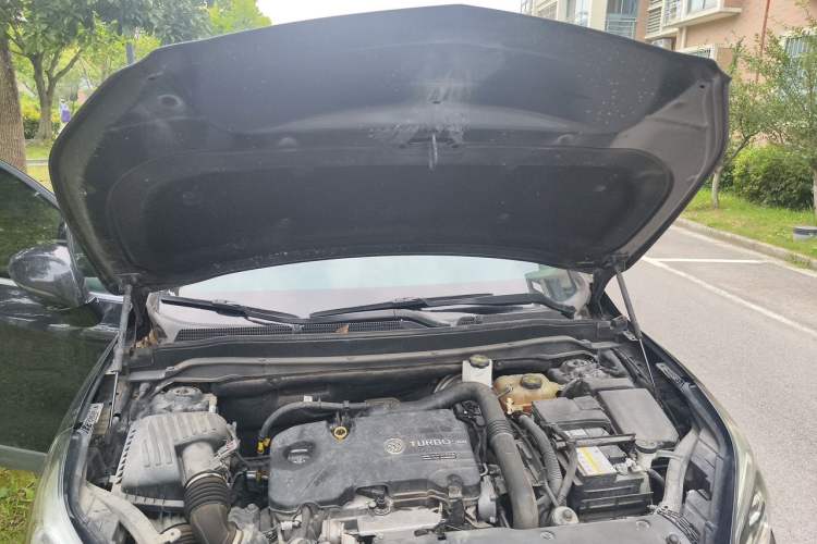 Used Buick Envision 2021 532T Two-Wheel-Drive Leading Version Engine Bay